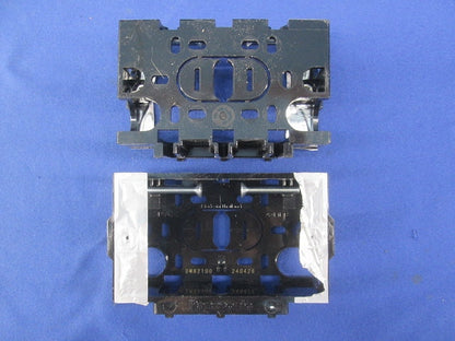 住宅用スイッチボックス 浅型1コ用(30個入)(キズ・汚れ有) DM82100