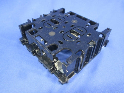 住宅用スイッチボックス標準型2コ用(8個入)(キズ・汚れ有) DM80202