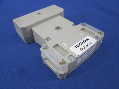 アース付抜け止めダブルコンセント キズ・汚れ有 DC8042E