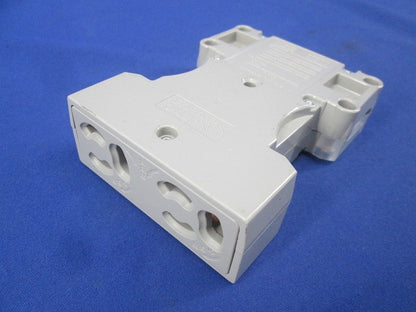 アース付抜け止めダブルコンセント キズ・汚れ有 DC8042E