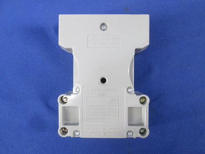 アース付抜け止めダブルコンセント キズ・汚れ有 DC8042E