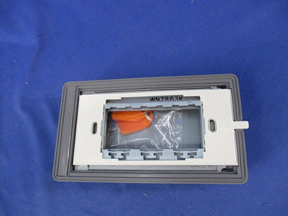 薄型金属ガードプレート3コ用 傷有 WN7863K