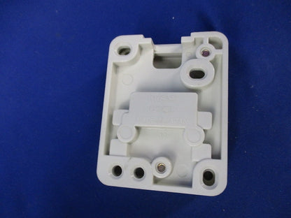 露出コンセント(4個入) WKS191
