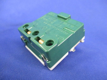 15A埋込接地コンセント(4個入) WN11122