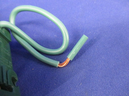 埋込アース付コンセント(7個入) WN1101W-1