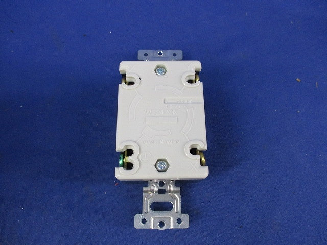 接地3P20A引掛埋込コンセント(4個入) WF2420K