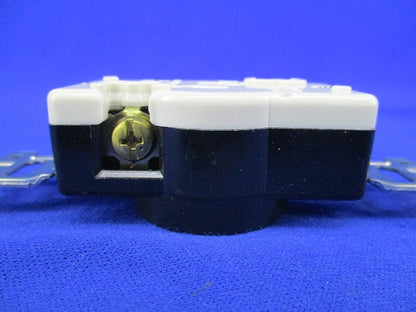 引掛埋込コンセント(3個入)ブラック WF2215K