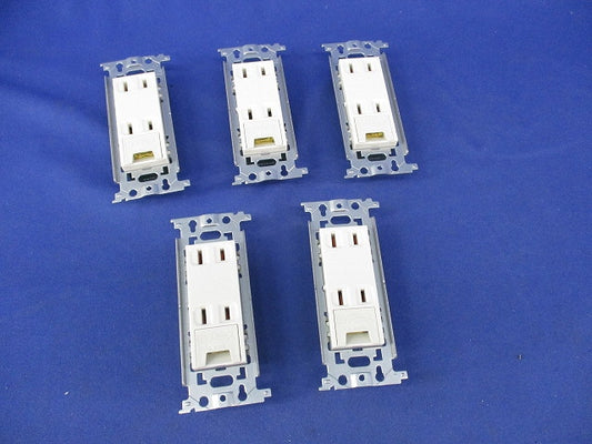 埋込アースターミナル付ダブルコンセント(5個入) WN1532K