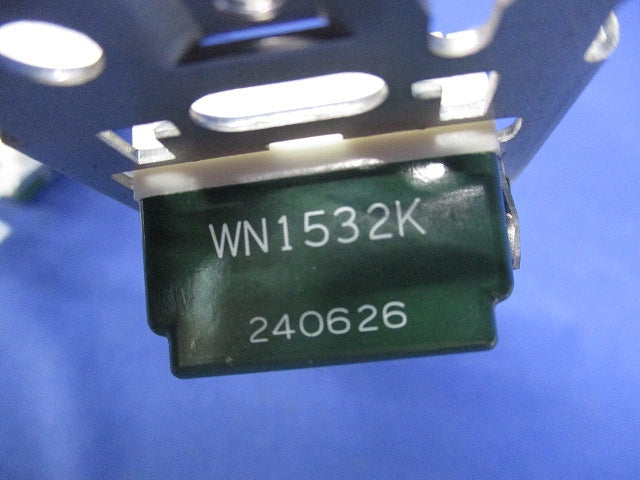 埋込アースターミナル付ダブルコンセント(5個入) WN1532K