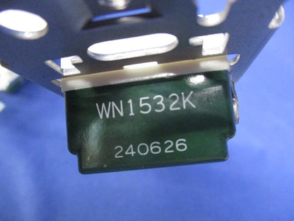 埋込アースターミナル付ダブルコンセント(5個入) WN1532K