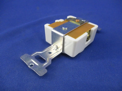 接地15A埋込コンセント(4個入)(ミルキーホワイト) WF3012WK