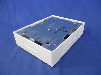 メタルモール用3個用スイッチボックス(浅型)(ホワイト)National DZB263W