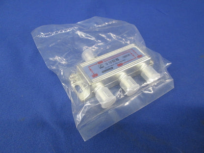 3分配器(3個入)(新品未開封) 4203FS-AP