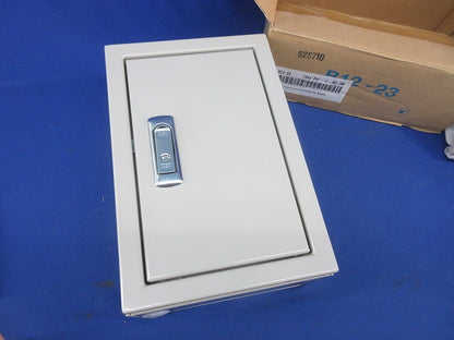 キャビネット B12-23