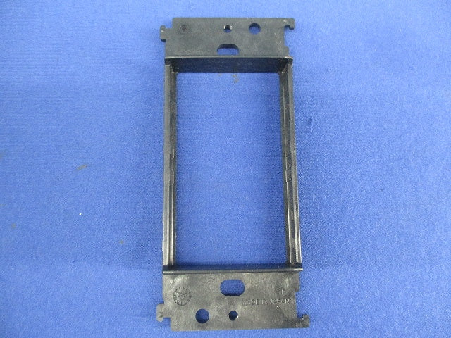 埋込スイッチ絶縁取付枠(10個入) WT3710K