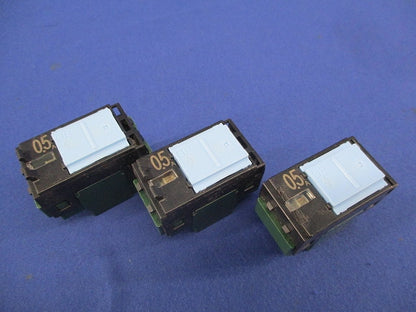 埋込パイロットスイッチB(3個入) WT52412