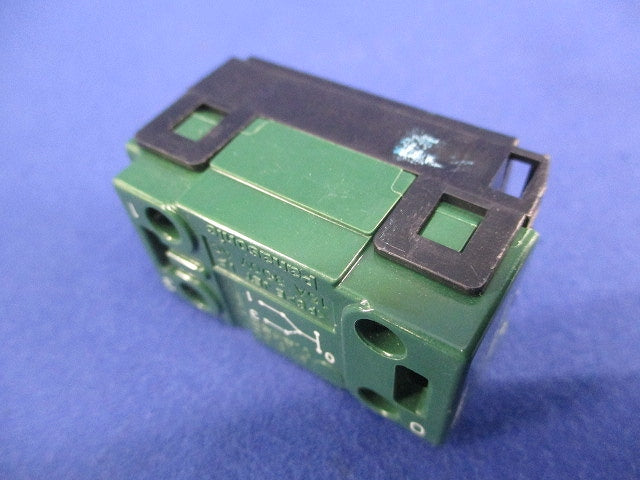 埋込スイッチC(3路・表示なし)(10個入) WT5002