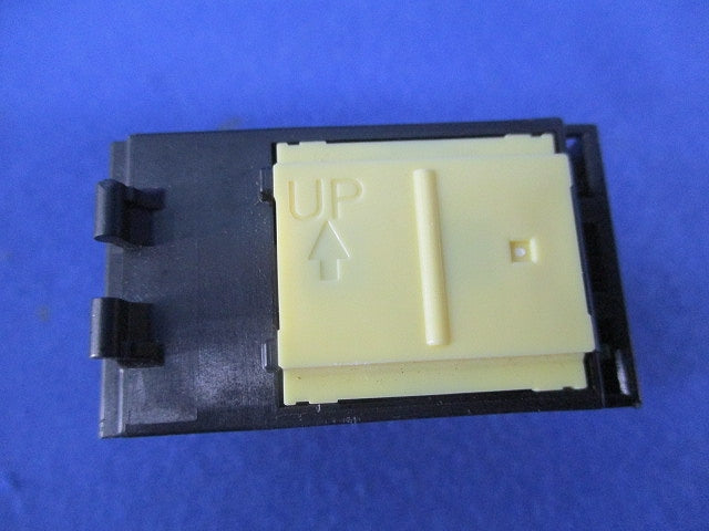 埋込スイッチC(3路・表示なし)(10個入) WT5002