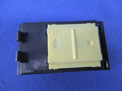 埋込スイッチC(3路・表示なし)(10個入) WT5002