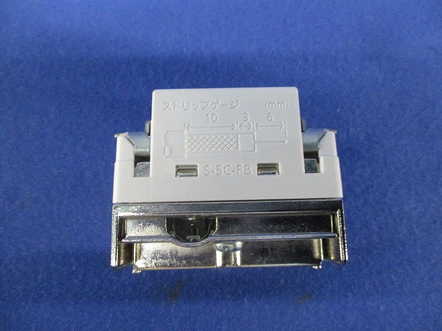 埋込ホーム用高シールドテレビコンセント WCS4712W