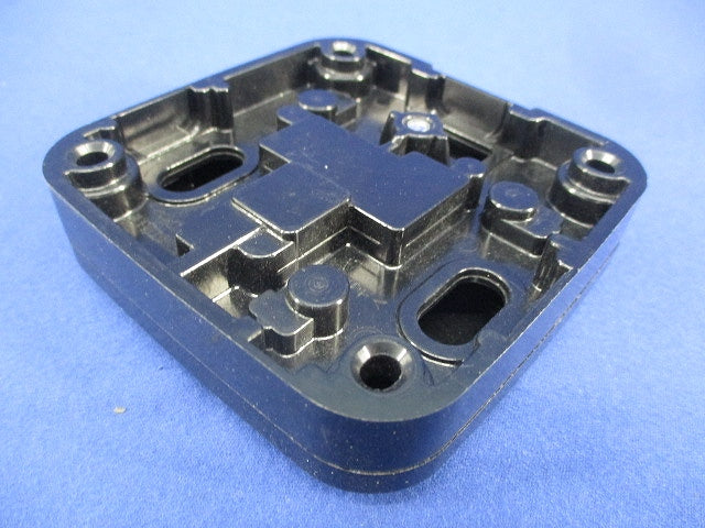 小型接地2P30A角型コンセント National WK3730