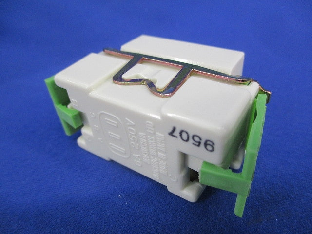 3極コンセント(10個入) WCH1303W