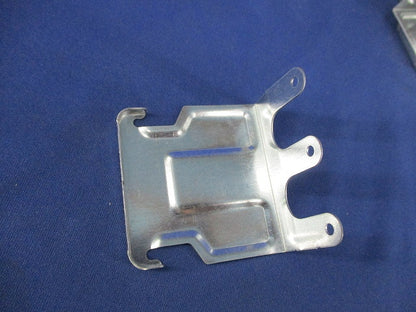 二重天井用金具(60個入) AKC2