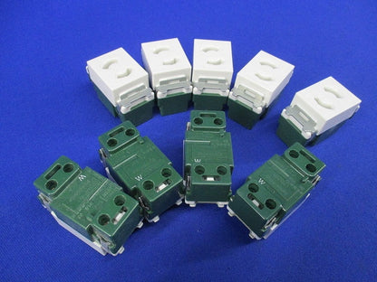 埋込抜け止めシングルコンセント(9個入) WN1061