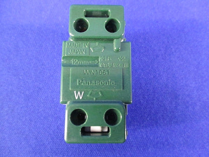 埋込抜け止めシングルコンセント(9個入) WN1061