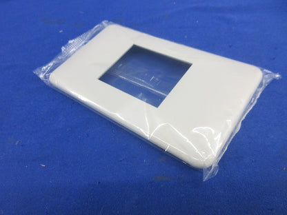 モダン角型埋込コンセントプレート(8枚入)(ミルキーホワイト) WN6021