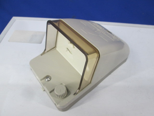 アースターミナル付フル防水コンセント(キズ・汚れ有) WK2111K