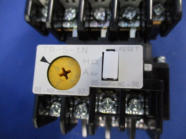 標準形電磁開閉器 ケースカバー無 200V-2.2KW-AC200V-1A1B SW-5-1
