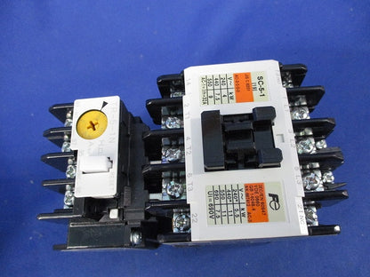 標準形電磁開閉器 ケースカバー無 200V-2.2KW-AC200V-1A1B SW-5-1