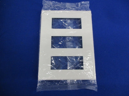 コンセントプレート3連用(8枚入)(ピュアホワイト) QWD-333