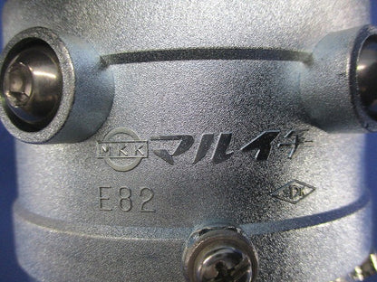 ねじなし防水型コネクタ E82