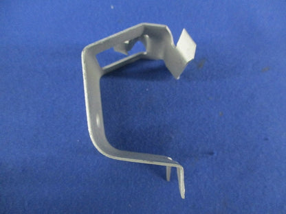 軽量間柱用ボックス支持金具(39個入) MB40