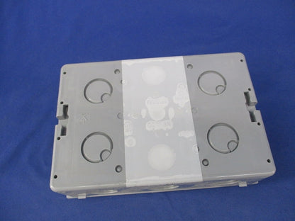 埋込スイッチボックス(塗代付)3個用 CSW-3N