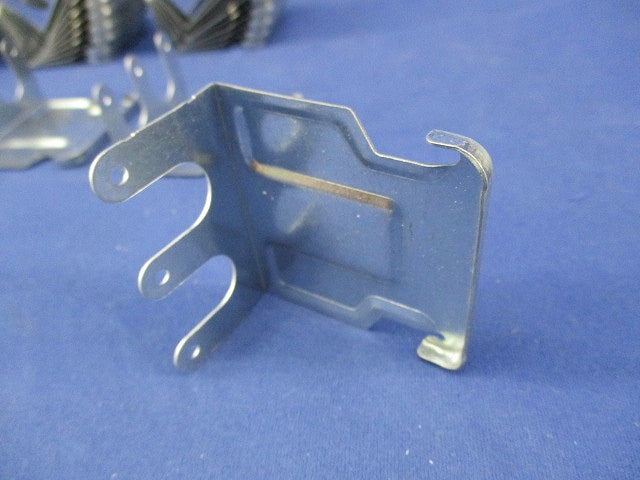 二重天井用金具(99個入) AKC2