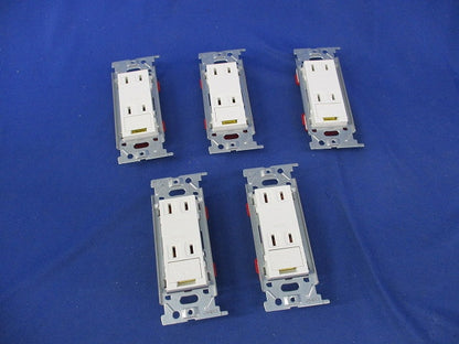 埋込アースターミナル付ダブルコンセント(5個入)(ピュアホワイト) JEC-BN-55E