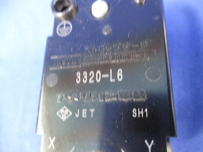 引掛形埋込コンセント 30A 3320-L6