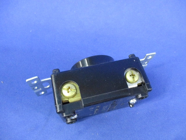 引掛形埋込コンセント 30A 3320-L6