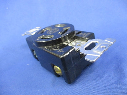 接地3P30A引掛埋込コンセント(2個入) WF2430B