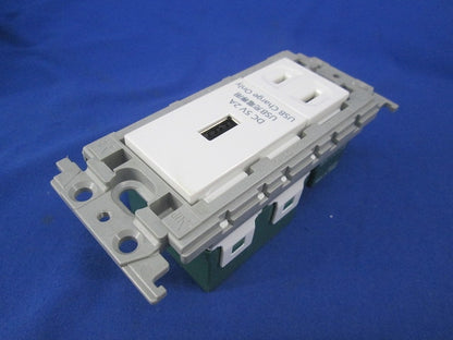 埋込充電用USBコンセント(ホワイト) WN1471SW(WTF14714W)