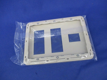 コンセントプレート7コ用(5枚入)(ベージュ)(新品未開封) WTF7007