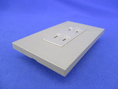 埋込ダブルコンセント(ソリッドグレー)(汚れ有) JEC-BN-55SG