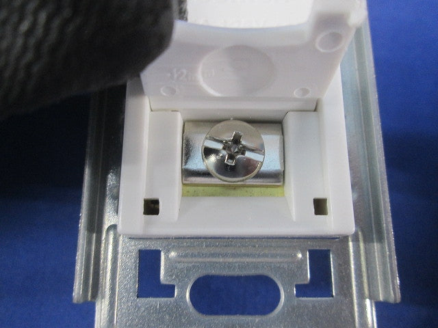 ET付抜止接地コンセント(9個入) NDG2381E