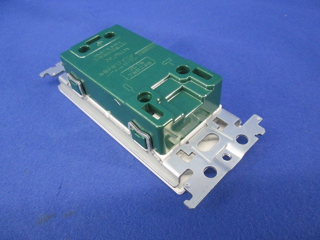 小型接地2P30A埋込コンセント(4個入)(ホワイト) WTN3730