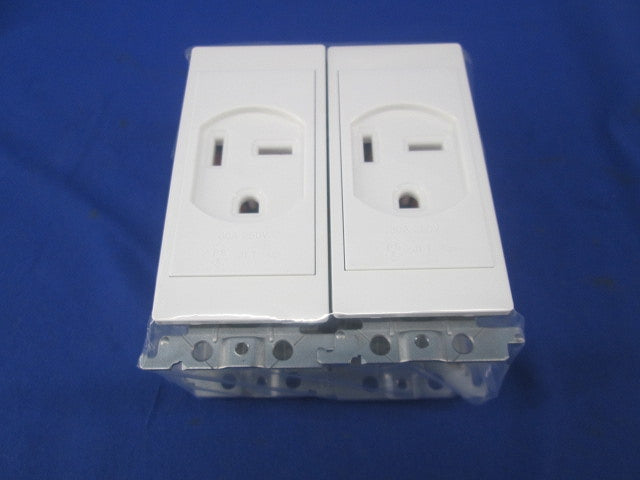 小型接地2P30A埋込コンセント(4個入)(ホワイト) WTN3730