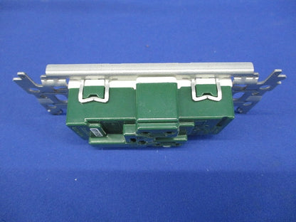 埋込抜止接地ダブルコンセント WTF11623K