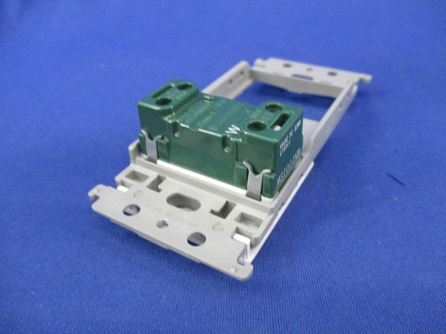 埋込スイッチスペース･コンセント(ホワイト) WTF10015W